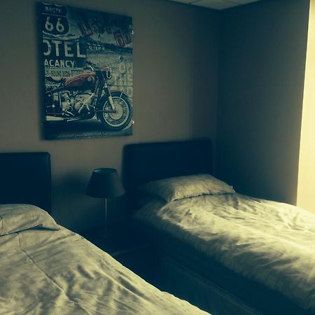 Bed and Breakfast Coach & Horses Tredegar Экстерьер фото