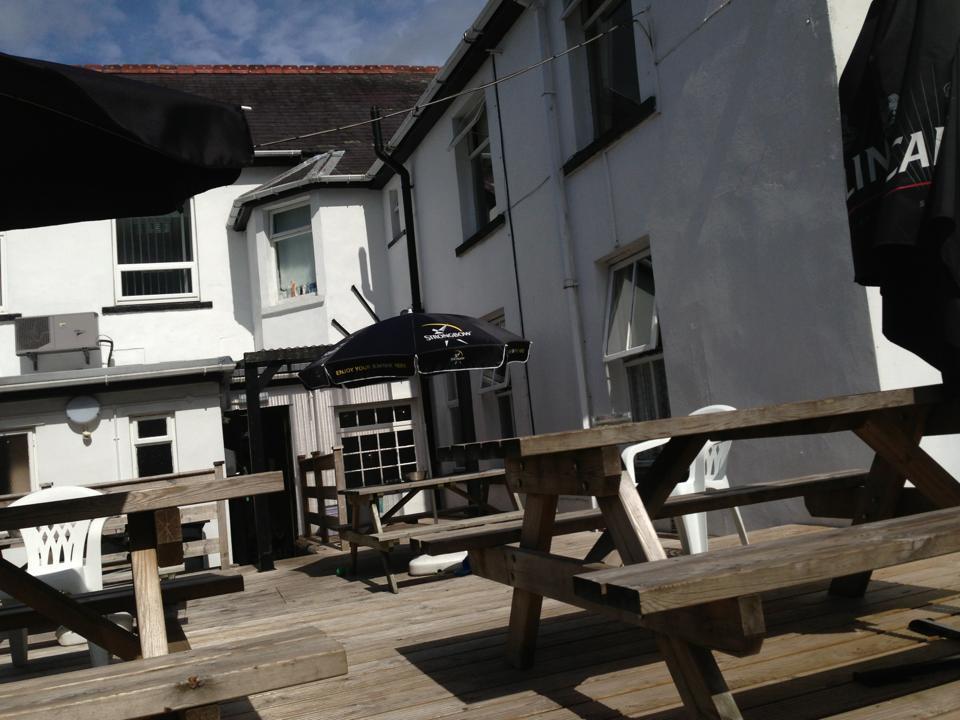 Bed and Breakfast Coach & Horses Tredegar Экстерьер фото