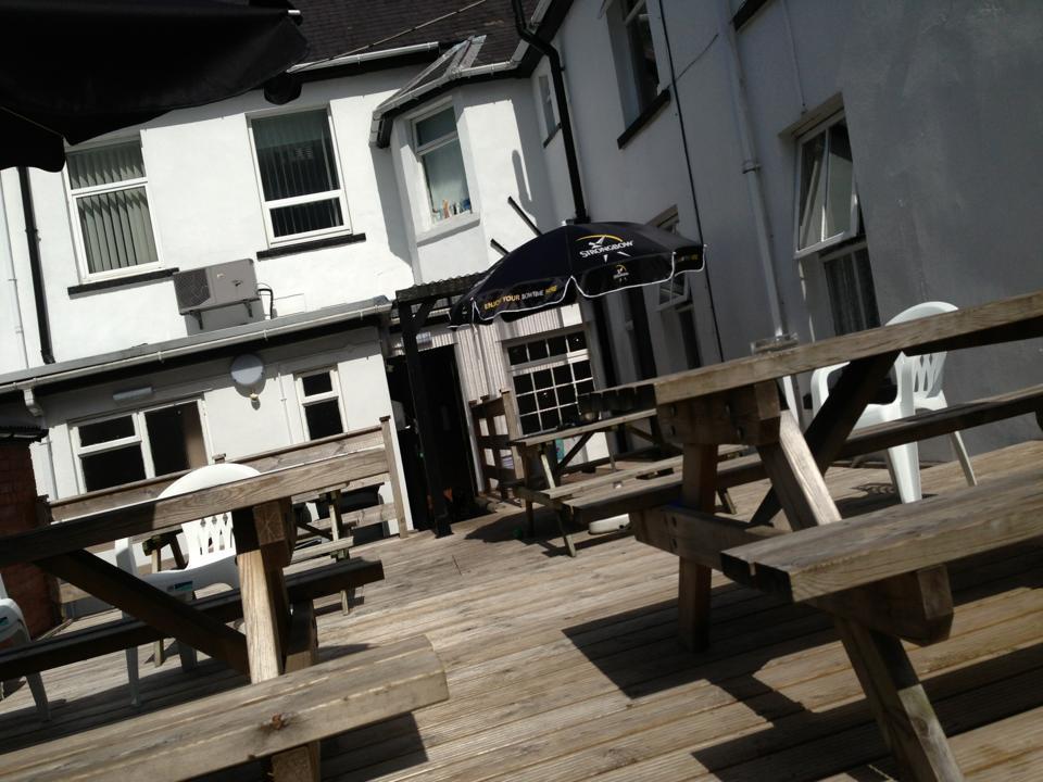 Bed and Breakfast Coach & Horses Tredegar Экстерьер фото