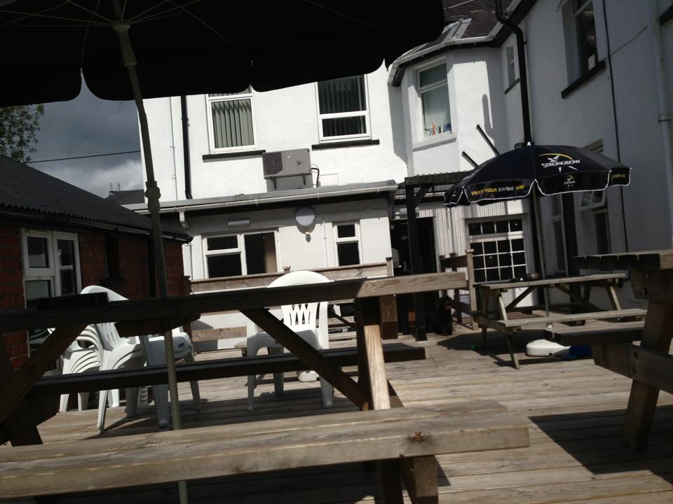 Bed and Breakfast Coach & Horses Tredegar Экстерьер фото